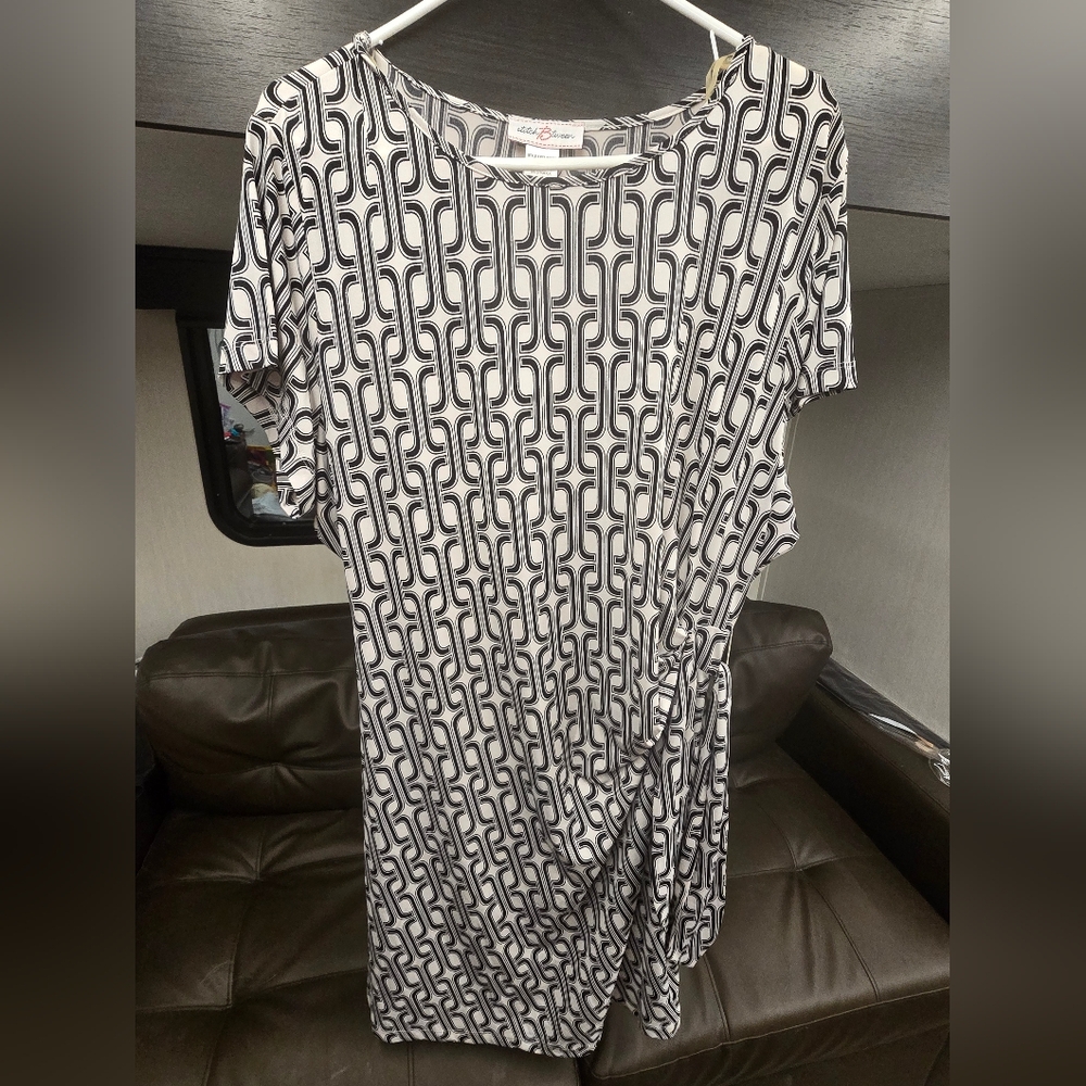 Black & White Geometric Midi Dress by Stitch Btween